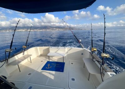 Barco Yo Te Espero para paseos en barco, salidas de pesca y eventos privados en Benalmádena